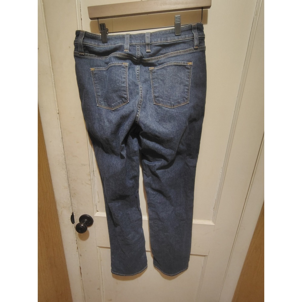 LL Bean Favorite Fit Straight Leg Jeans Medium Wash Denim Womens 8 Regular - Picture 2 of 5